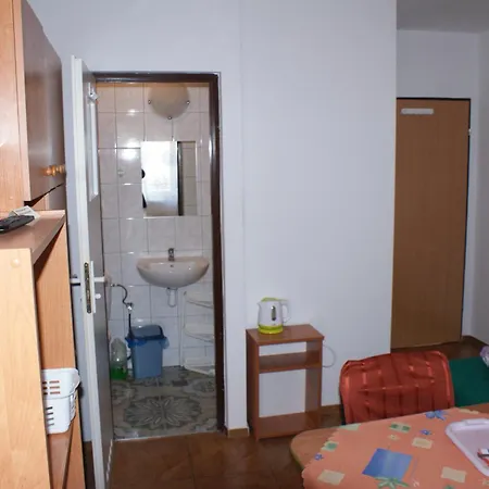 Caloroczny Dom Wczasowo-hotelowy Uniescie