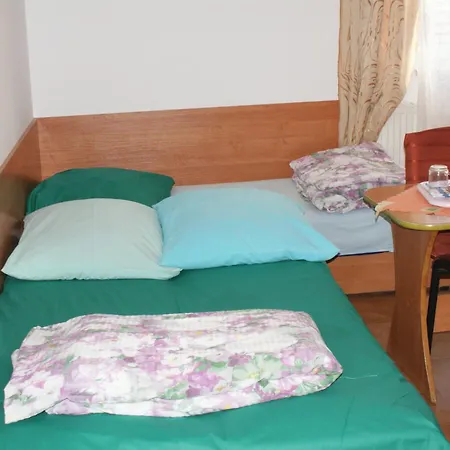 Guest house Caloroczny Dom Wczasowo-hotelowy Uniescie