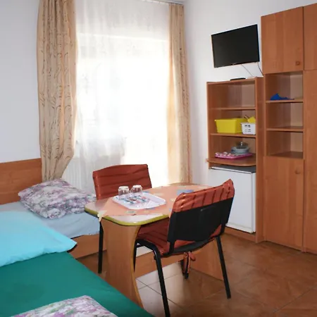 Guest house Caloroczny Dom Wczasowo-hotelowy 3*