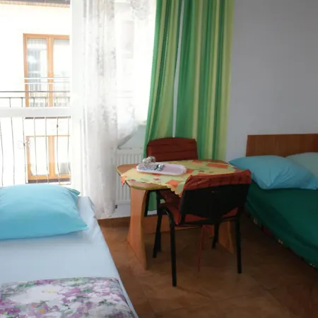 Guest house Caloroczny Dom Wczasowo-hotelowy Uniescie