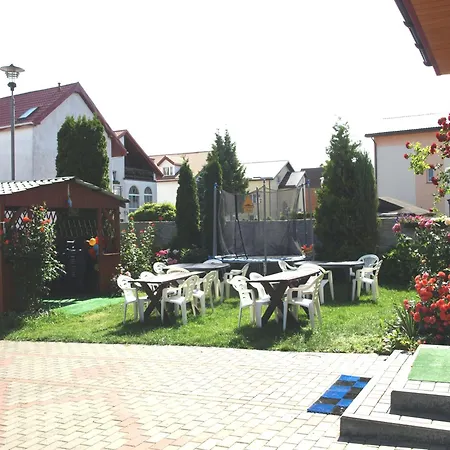 Guest house Caloroczny Dom Wczasowo-hotelowy Uniescie